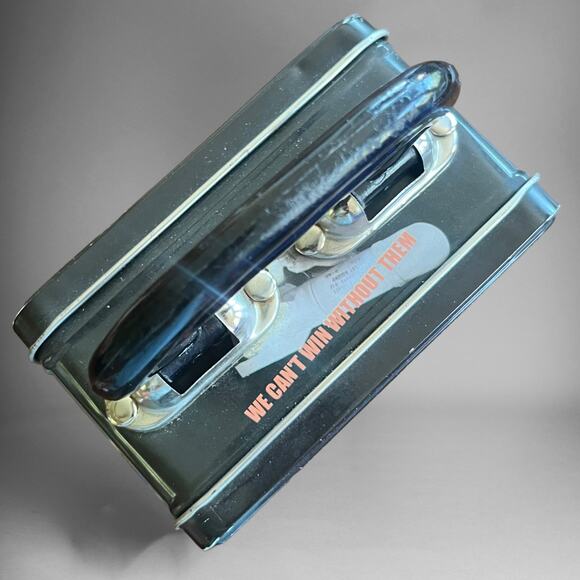 Vintage We Can Do It Women in the War Tin Lunch Pail America World War 1999 WWII - Picture 5 of 13